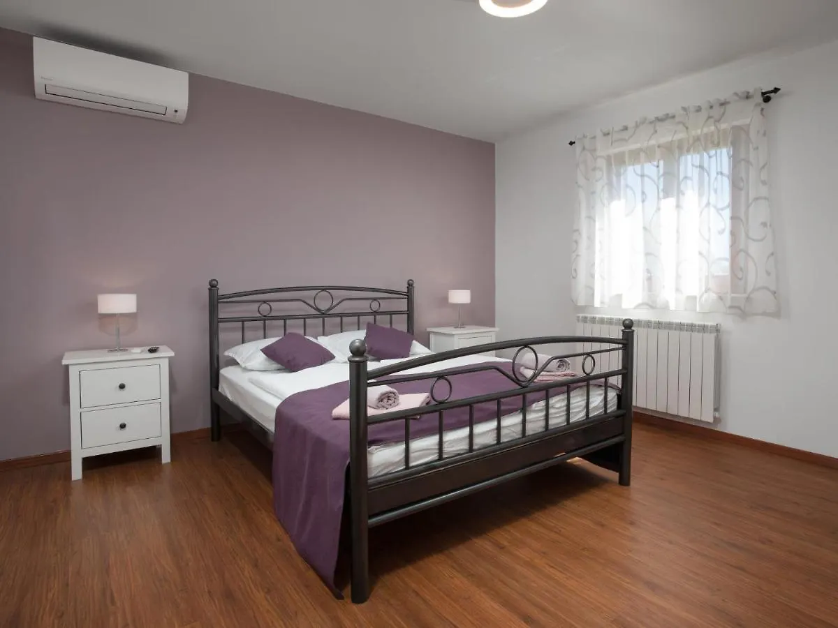 Holiday Home Villa Marina Porec 0*,